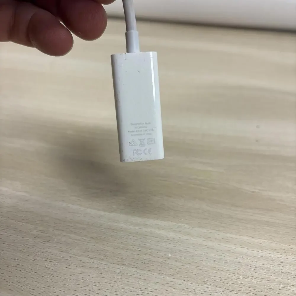 Apple A1433 Thunderbolt to Gigabit Ethernet Adapter - MD463LL/A